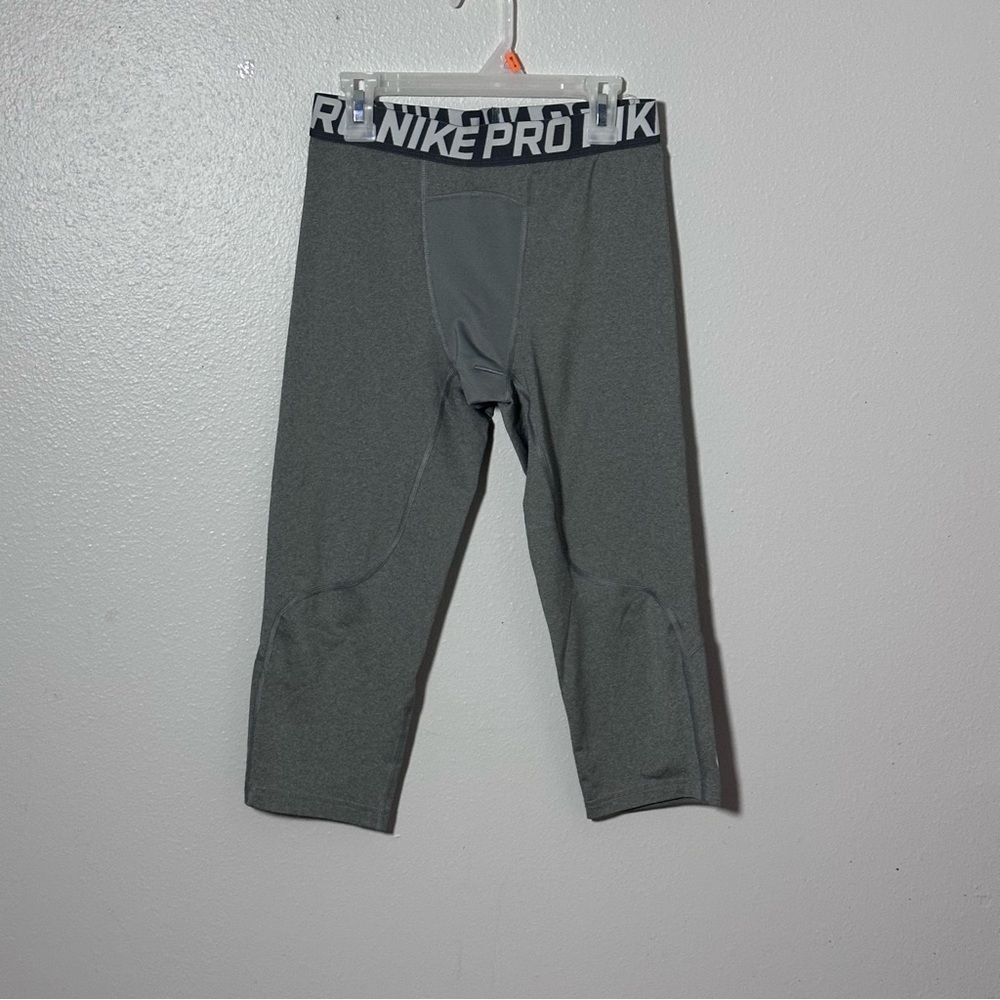 Nike pro Kids Gray Boys youth 3/4 Leggings size XL‎